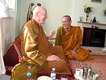 220px-Ajahn_Sumedho.jpg